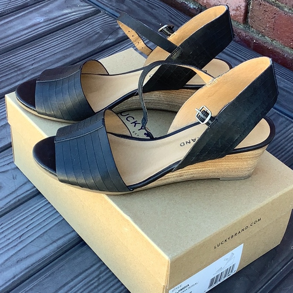 Size 7 - Black Wedge Sandal